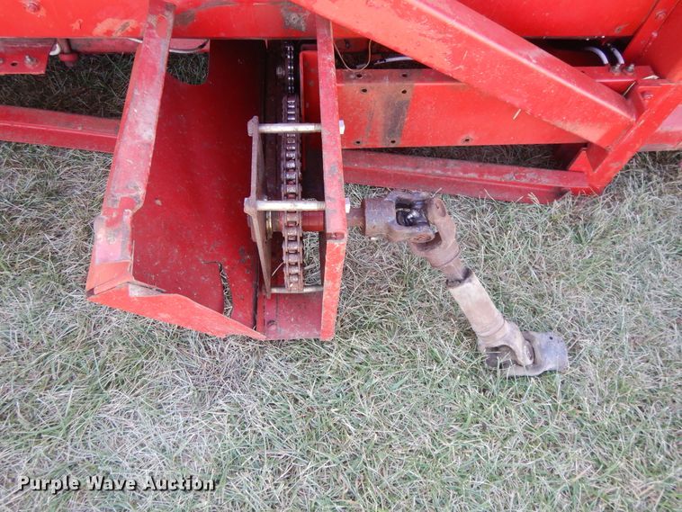 image for item DH0162 Case 1083 corn head