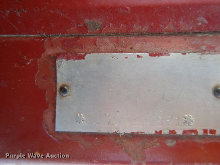 image for item DH0162 Case 1083 corn head