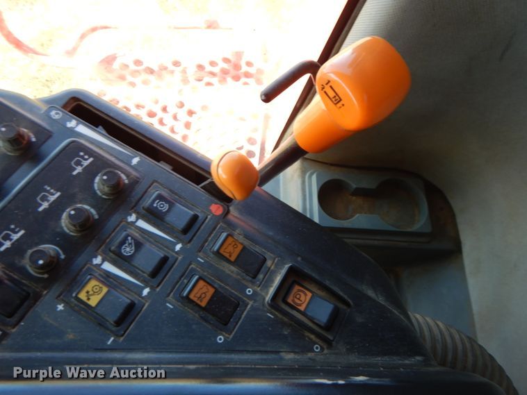 image for item DH0164 1998 Case IH 2388 combine