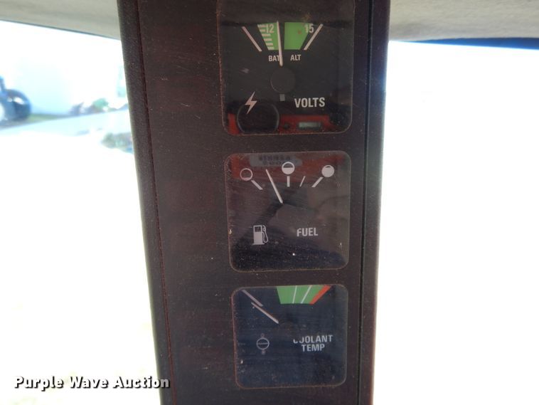 image for item DH0164 1998 Case IH 2388 combine