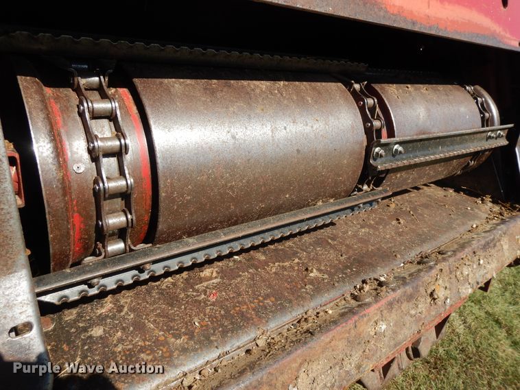 image for item DH0164 1998 Case IH 2388 combine