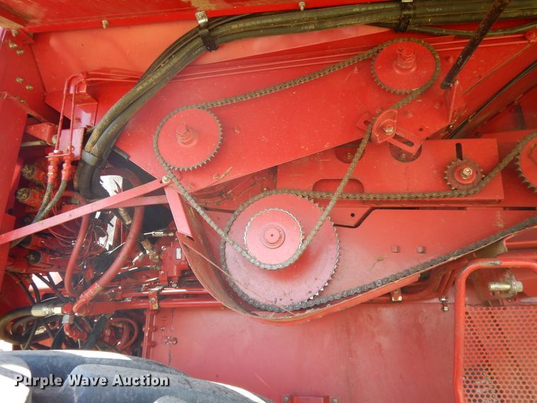 image for item DH0164 1998 Case IH 2388 combine