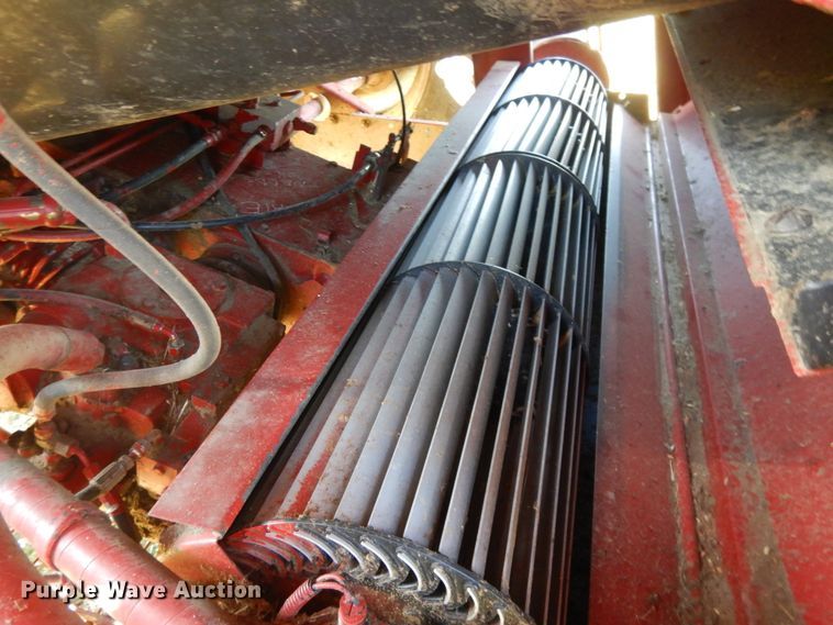 image for item DH0164 1998 Case IH 2388 combine