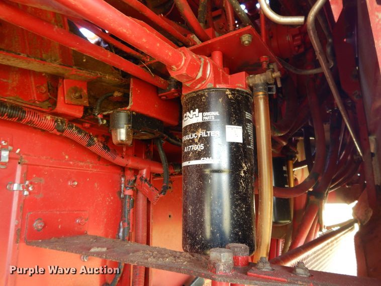 image for item DH0164 1998 Case IH 2388 combine