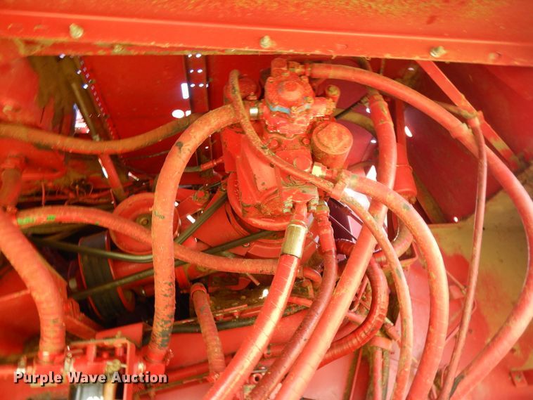 image for item DH0164 1998 Case IH 2388 combine