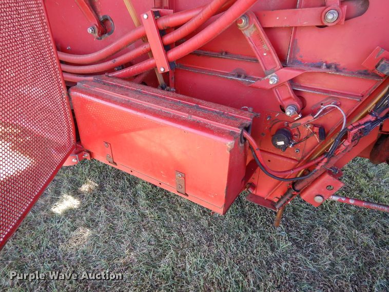 image for item DH0164 1998 Case IH 2388 combine