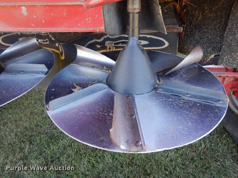 image for item DH0164 1998 Case IH 2388 combine