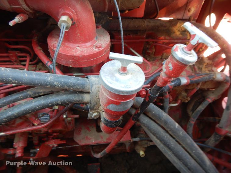 image for item DH0164 1998 Case IH 2388 combine