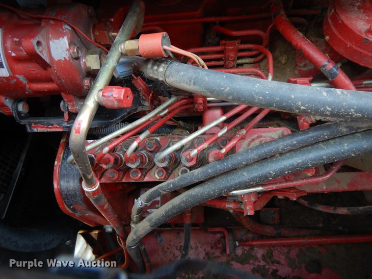 image for item DH0164 1998 Case IH 2388 combine