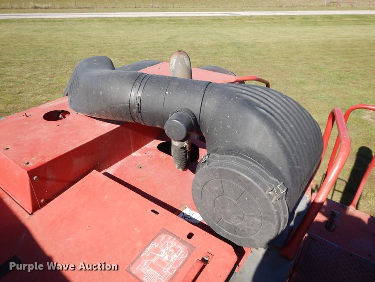 image for item DH0164 1998 Case IH 2388 combine