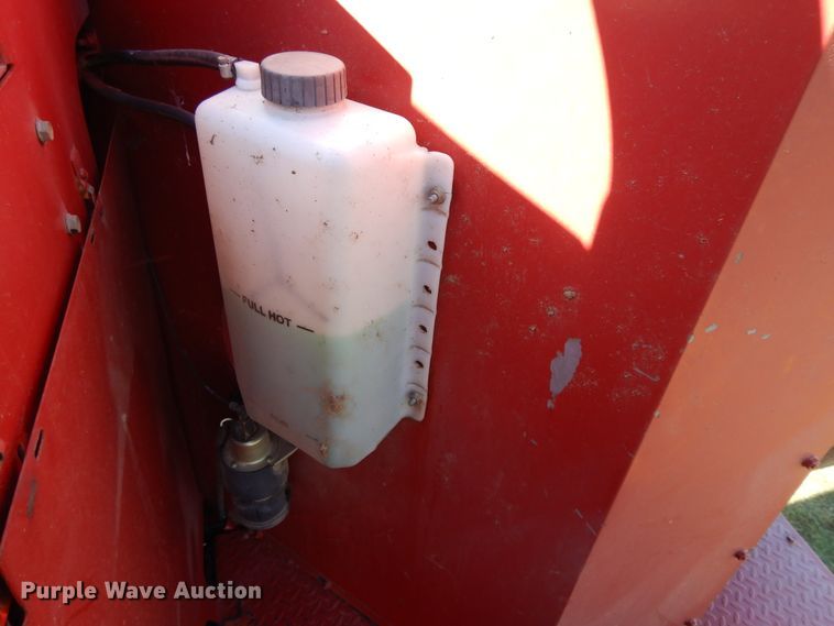 image for item DH0164 1998 Case IH 2388 combine