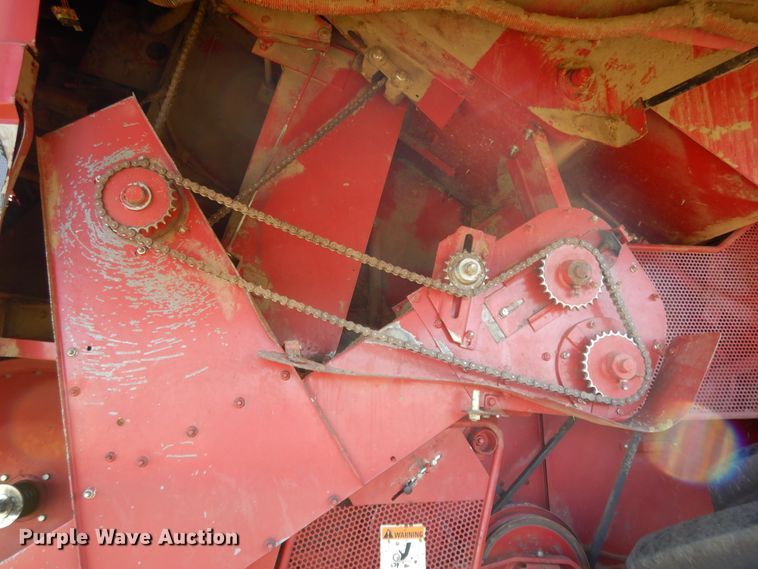 image for item DH0164 1998 Case IH 2388 combine