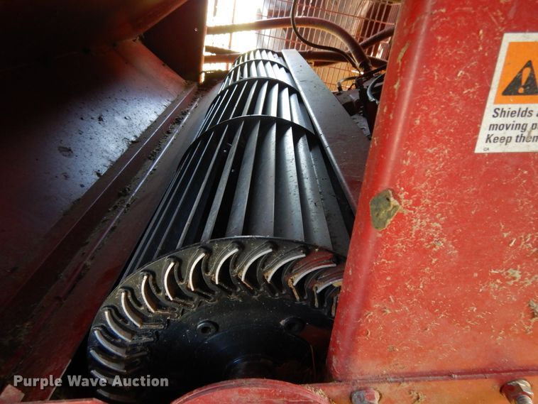 image for item DH0164 1998 Case IH 2388 combine