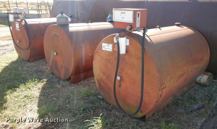 image for item DH0166 (3) fuel tanks