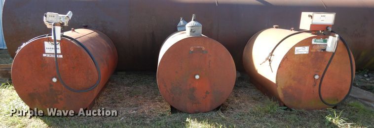 image for item DH0166 (3) fuel tanks