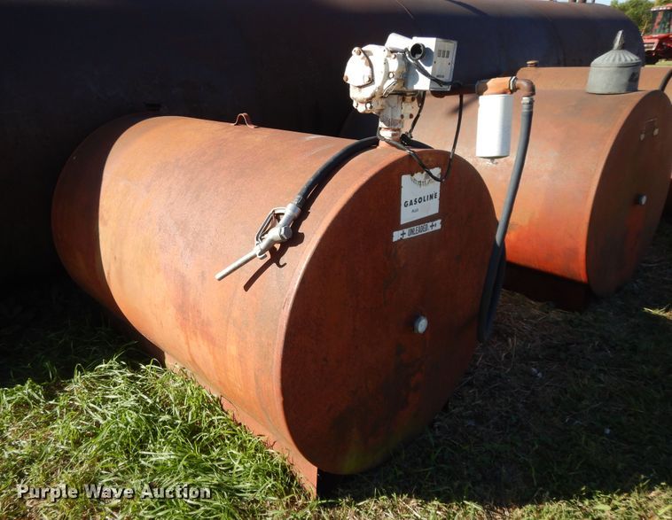 image for item DH0166 (3) fuel tanks