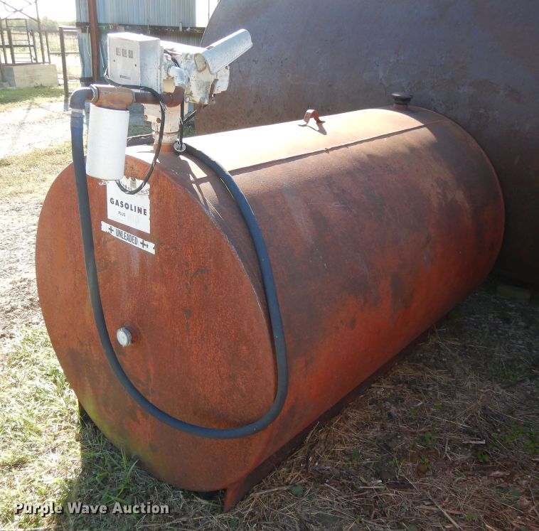 image for item DH0166 (3) fuel tanks