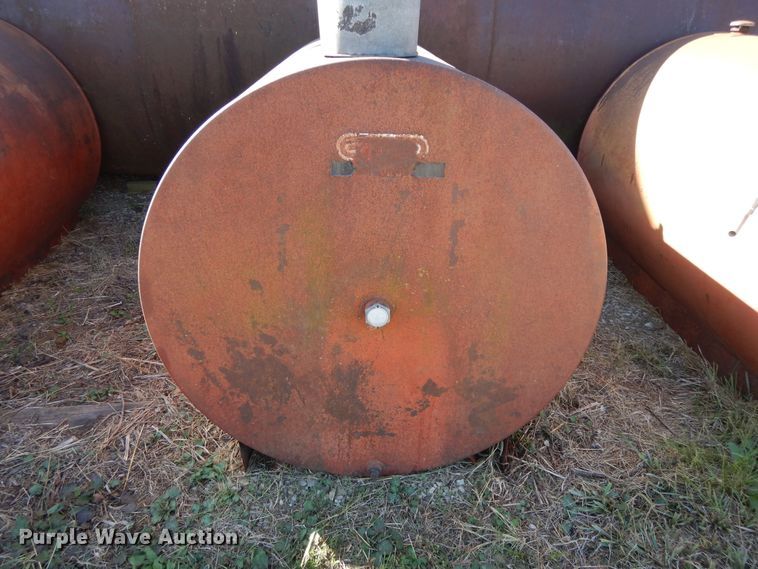 image for item DH0166 (3) fuel tanks