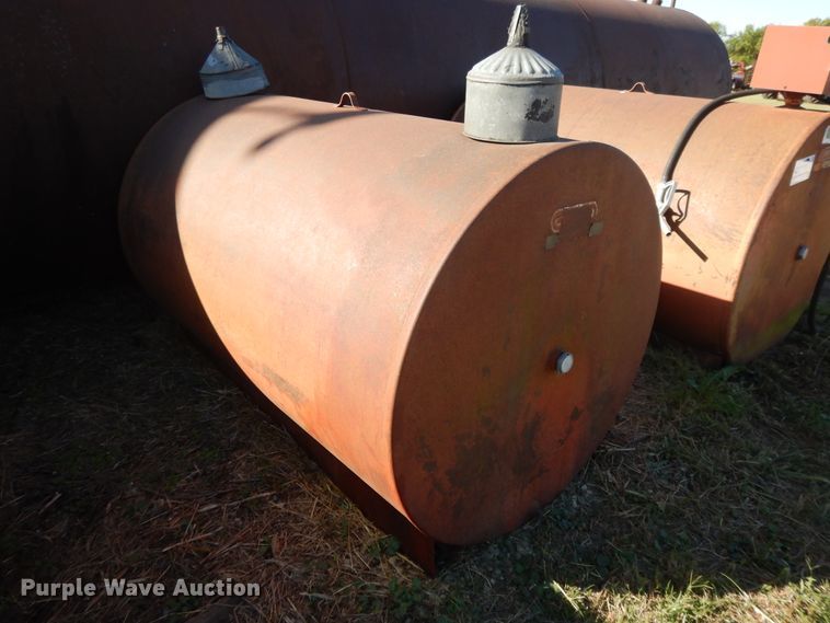 image for item DH0166 (3) fuel tanks