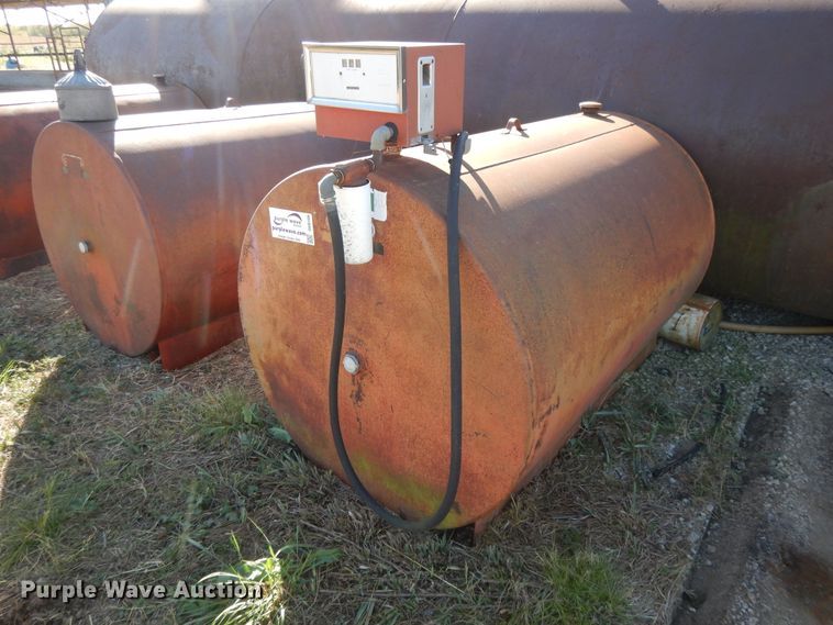 image for item DH0166 (3) fuel tanks