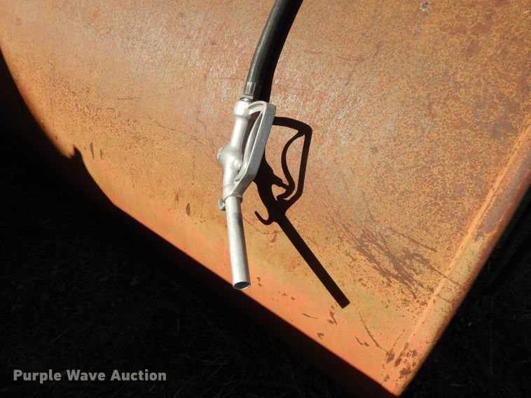 image for item DH0166 (3) fuel tanks