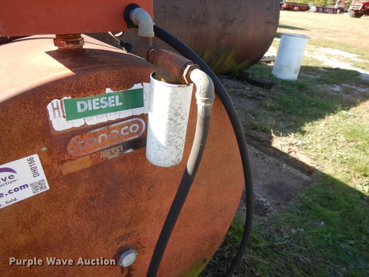 image for item DH0166 (3) fuel tanks