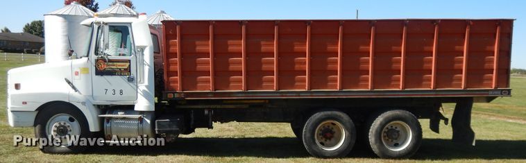 image for item DH0167 1990 Volvo  grain truck