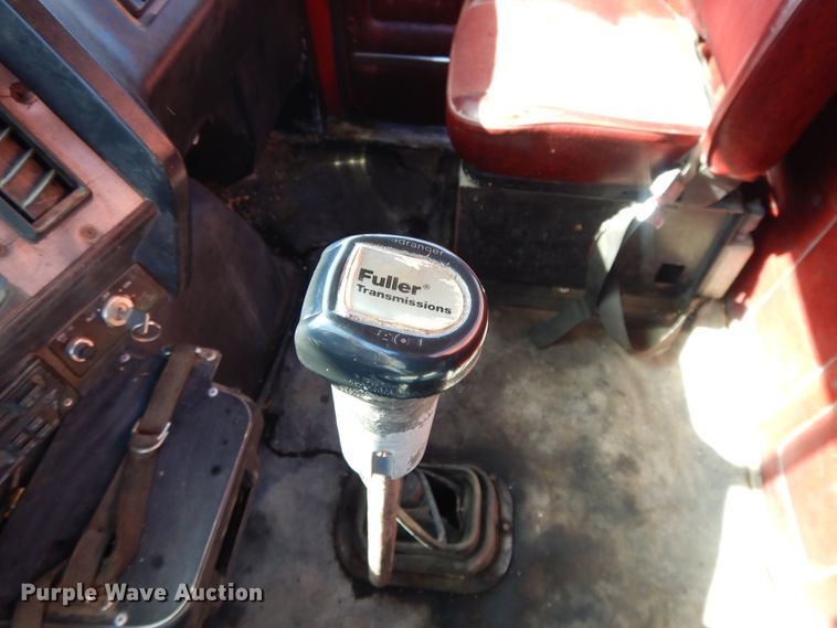 image for item DH0167 1990 Volvo  grain truck