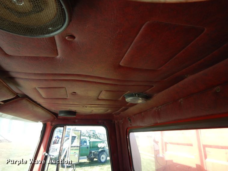 image for item DH0167 1990 Volvo  grain truck