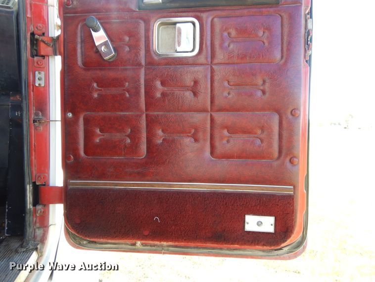 image for item DH0167 1990 Volvo  grain truck