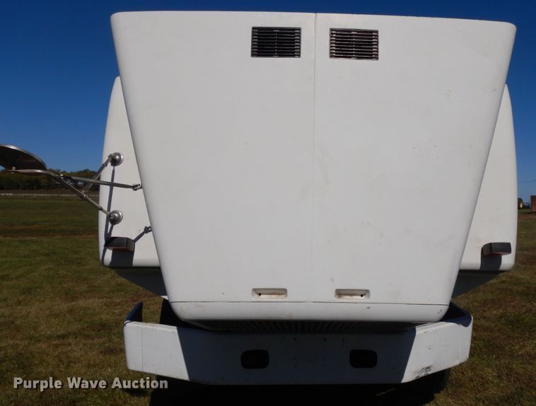 image for item DH0167 1990 Volvo  grain truck