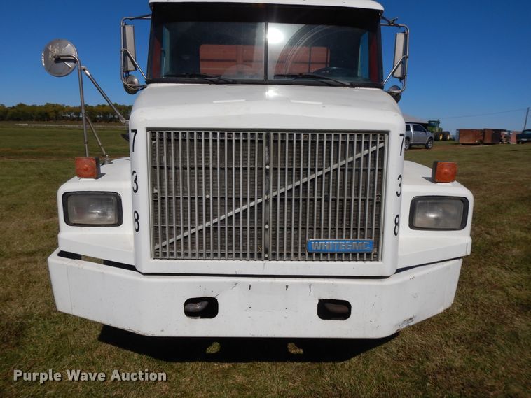 image for item DH0167 1990 Volvo  grain truck