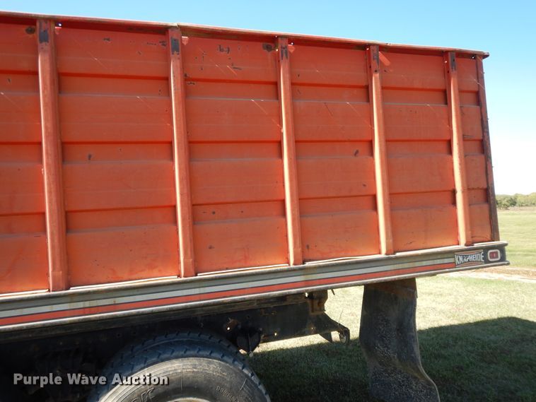 image for item DH0167 1990 Volvo  grain truck