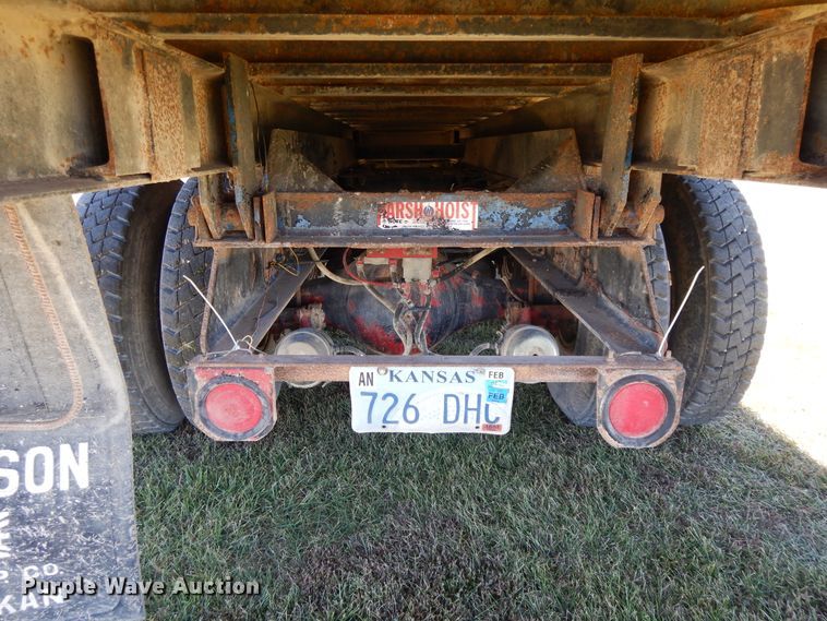 image for item DH0167 1990 Volvo  grain truck