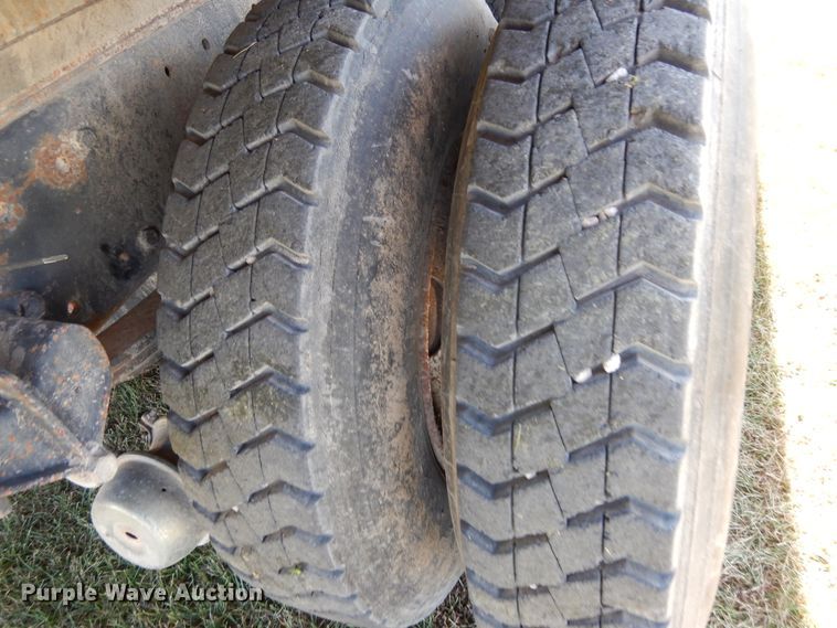 image for item DH0167 1990 Volvo  grain truck