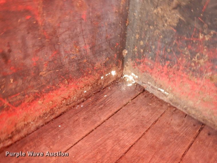 image for item DH0169 2005 Circle D livestock trailer