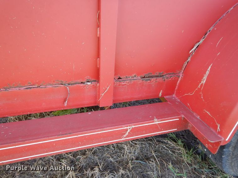 image for item DH0169 2005 Circle D livestock trailer