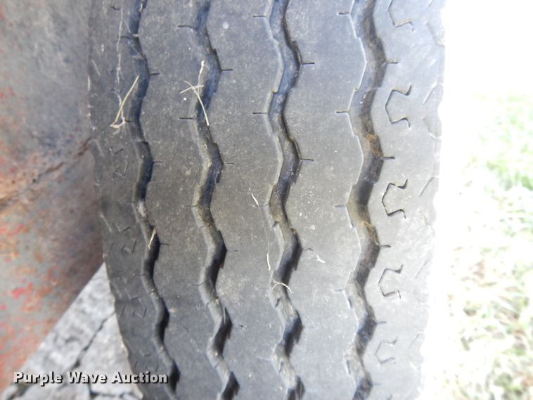 image for item DH0169 2005 Circle D livestock trailer