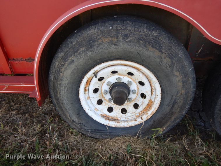 image for item DH0169 2005 Circle D livestock trailer