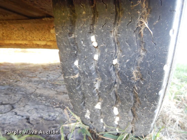 image for item DH0169 2005 Circle D livestock trailer