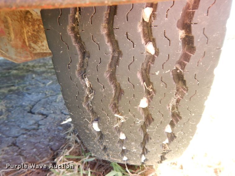 image for item DH0169 2005 Circle D livestock trailer