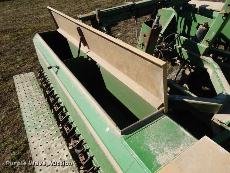 image for item DH0171 1989 Great Plains Solid Stand 30 grain drill