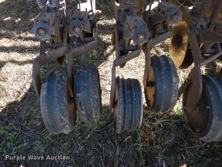 image for item DH0171 1989 Great Plains Solid Stand 30 grain drill