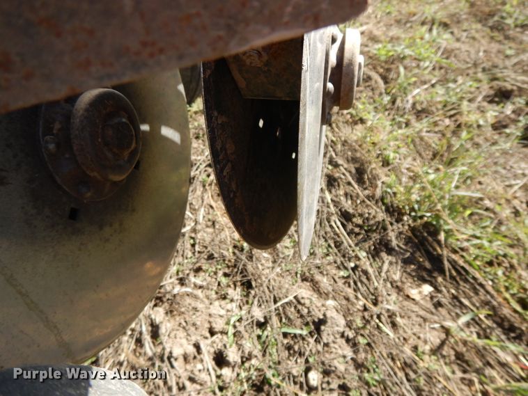 image for item DH0171 1989 Great Plains Solid Stand 30 grain drill