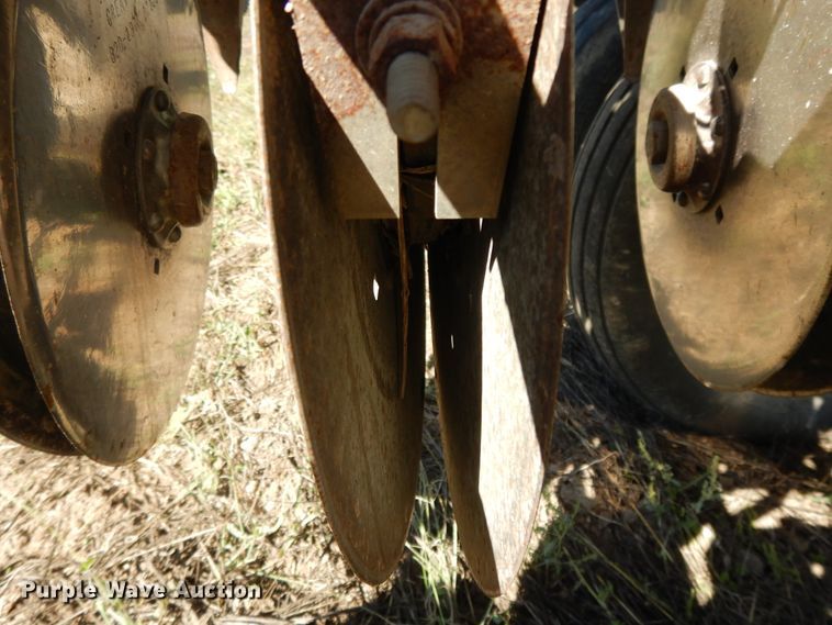 image for item DH0171 1989 Great Plains Solid Stand 30 grain drill