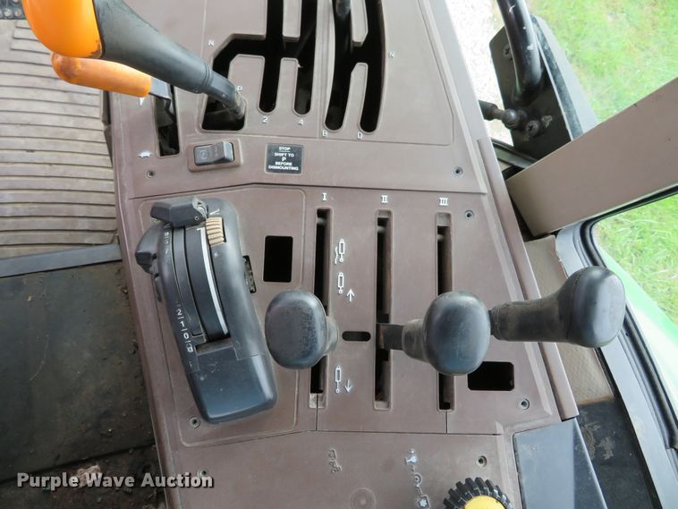 image for item DH1229 2007 John Deere 6415  MFWD tractor