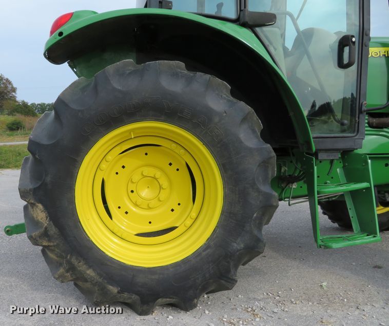 image for item DH1229 2007 John Deere 6415  MFWD tractor