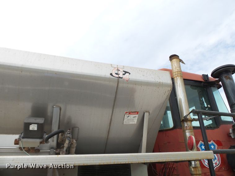 image for item DH3944 2002 Case IH Titan FLX4375 applicator