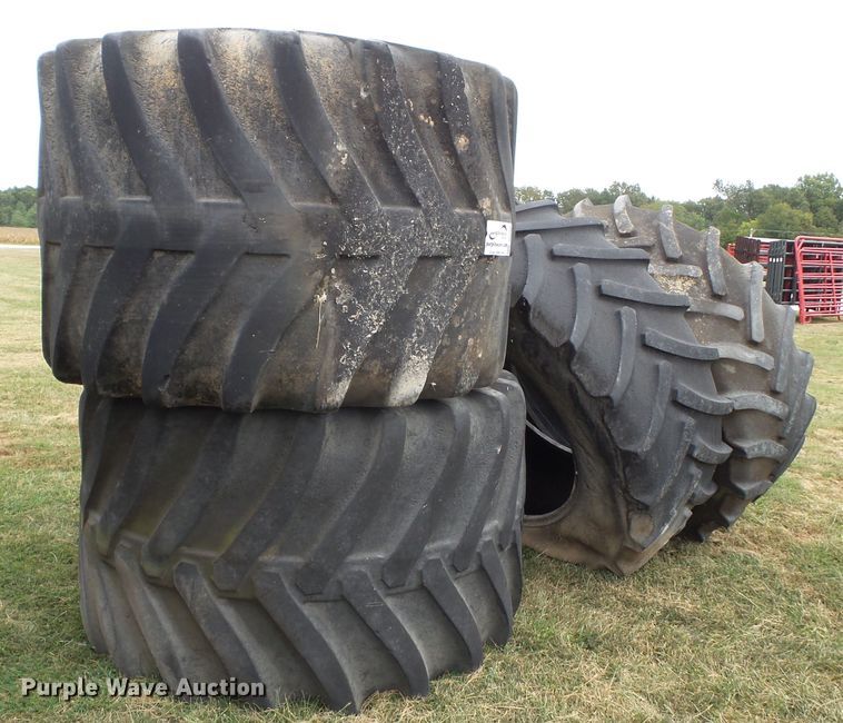 image for item DH3948 (4) tires