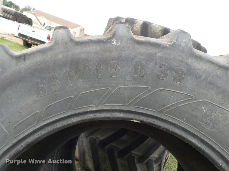 image for item DH3948 (4) tires